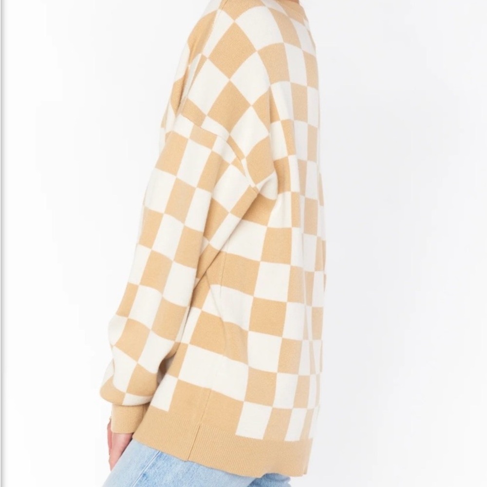 Mumu Scout Tan and White Checkerboard Sweater - Picture 3 of 5